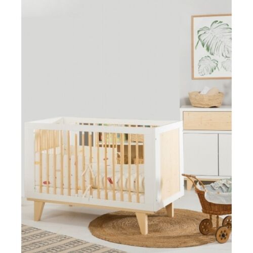 MamaLoes Babykamer Nieke: Ledikant&Commode