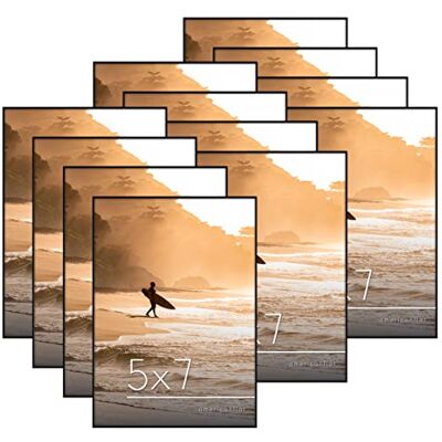 Americanflat Voorlader 5x7 fotolijsten in zwart Set van 12 dunne frameloze kunststof frames met breekbaar glas en pop-in-ezelstandaard voor horizontale en verticale weergave. Americanflat Voorlader 5x7 fotolijsten in zwart Set van 12 dunne frameloze kunststof frames met breekbaar glas en pop-in-ezelstandaard voor horizontale en verticale weergave.