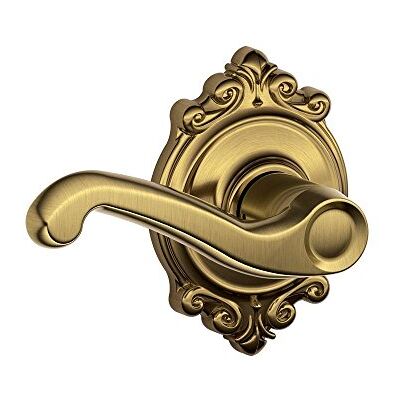 SCHLAGE F10 FLA 609 BRK Brookshire Collection Flair Passage Hendel, Antiek Messing SCHLAGE F10 FLA 609 BRK Brookshire Collection Flair Passage Hendel, Antiek Messing
