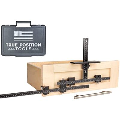 True Position Tools Originele cabinet hardware jig met verlengde liniaal voor Rapid Drawer Centering verstelbare boorgids voor installatie van deur- en ladeknoppen en handgrepen TP-1934E True Position Tools Originele cabinet hardware jig met verlengde liniaal voor Rapid Drawer Centering verstelbare boorgids voor installatie van deur- en ladeknoppen en handgrepen TP-1934E
