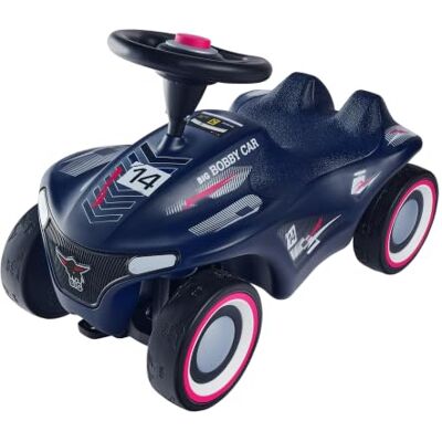 BIG Bobby Car Neo RS blauw racewagen, glijauto, kindervoertuig met fluisterbanden voor stil rijgeluid en goede grip, ergonomische zitting met kniebescherming, kleine draaicirkel, vanaf 12 maanden BIG Bobby Car Neo RS blauw racewagen, glijauto, kindervoertuig met fluisterbanden voor stil rijgeluid en goede grip, ergonomische zitting met kniebescherming, kleine draaicirkel, vanaf 12 maanden