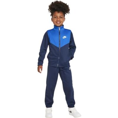 NIKE Lifestyle Essnetials Trainingspak voor kinderen Midnight Navy 2/3 jaar NIKE Lifestyle Essnetials Trainingspak voor kinderen Midnight Navy 2/3 jaar