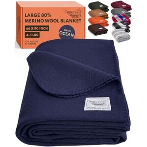 Woolly Mammoth Woolen Company topuhair Explorer Collection wollen deken 167,6 x 228,6 cm marineblauw Woolly Mammoth Woolen Company topuhair Explorer Collection wollen deken 167,6 x 228,6 cm marineblauw