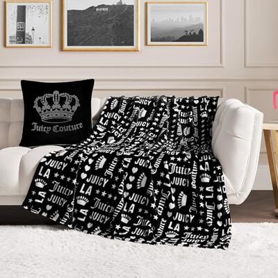 Juicy Couture Deken Crown Royal Pluche en gezellig Decoratieve dekens voor banken, stoelen en bedden Luxe en zacht Chique woondecoratie Afmetingen 50" x 70" Zwart/Wit Juicy Couture Deken Crown Royal Pluche en gezellig Decoratieve dekens voor banken, stoelen en bedden Luxe en zacht Chique woondecoratie Afmetingen 50" x 70" Zwart/Wit