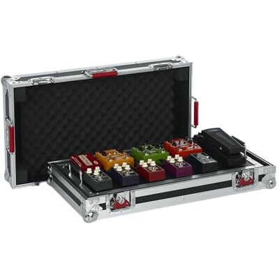 Gator Cases G-TOUR Series gitaar pedalboard met ATA Road Case, wielen en trekgreep; Groot: 24" x 11" (G-TOUR PEDALBOARD-LGW) , Zwart Gator Cases G-TOUR Series gitaar pedalboard met ATA Road Case, wielen en trekgreep; Groot: 24" x 11" (G-TOUR PEDALBOARD-LGW) , Zwart