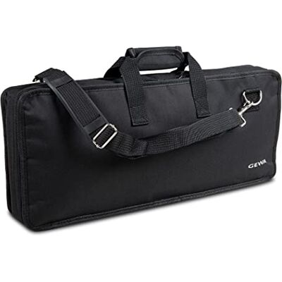 GEWA Keyboard Gig-Bag Basic C (scheur- en waterbestendig, Cordura 600 Denier, schuimvulling met hoge dichtheid, riemrand, metalen karabijnhaak, naamplaatje, zachte draaggreep, 60 x 23 x 6,5 cm) GEWA Keyboard Gig-Bag Basic C (scheur- en waterbestendig, Cordura 600 Denier, schuimvulling met hoge dichtheid, riemrand, metalen karabijnhaak, naamplaatje, zachte draaggreep, 60 x 23 x 6,5 cm)