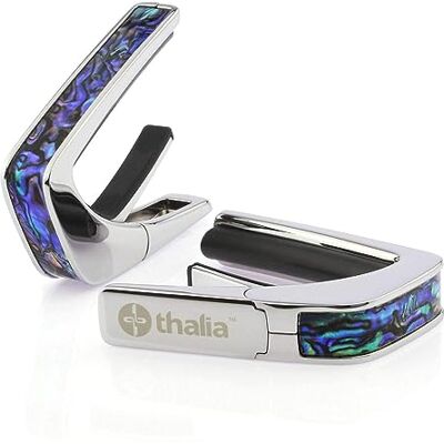 Thalia Exotic Shell Series capodastro met chromen afwerking en blauwe abalone-inleg Thalia Exotic Shell Series capodastro met chromen afwerking en blauwe abalone-inleg