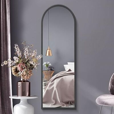MirrorOutlet Volledige lengte zwarte grote hoge gebogen metalen moderne wandspiegel: 160 x 53 cm geschikt voor slaapkamer, woonkamer, kleedkamer en woonruimtes. MirrorOutlet Volledige lengte zwarte grote hoge gebogen metalen moderne wandspiegel: 160 x 53 cm geschikt voor slaapkamer, woonkamer, kleedkamer en woonruimtes.