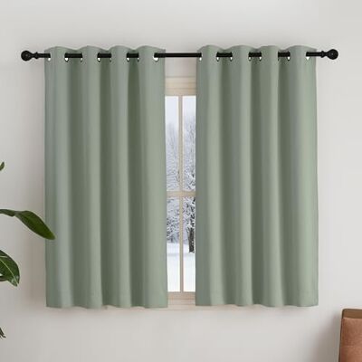 NICETOWN Verduisteringsgordijnen, saliegroen, ondoorzichtig, korte gordijnen met ringen, set van 2, 145 x 140 cm (h x b), korte gordijnen, modern kort, verduisteringsgordijnen, thermogordijn, H 145 x NICETOWN Verduisteringsgordijnen, saliegroen, ondoorzichtig, korte gordijnen met ringen, set van 2, 145 x 140 cm (h x b), korte gordijnen, modern kort, verduisteringsgordijnen, thermogordijn, H 145 x