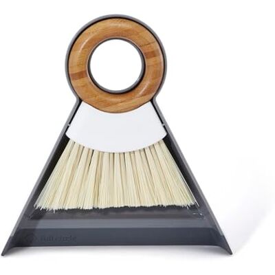 Full Circle Home Mini Stoffer en Blik TINY TEAM Schoonmaakproducten 1 set Bamboe Duurzaam Full Circle Home Mini Stoffer en Blik TINY TEAM Schoonmaakproducten 1 set Bamboe Duurzaam