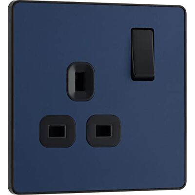 British General BG Electricals Evolve enkelvoudig geschakeld stopcontact, 13A, mat blauw British General BG Electricals Evolve enkelvoudig geschakeld stopcontact, 13A, mat blauw