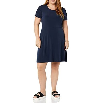 Amazon Essentials Dames verzamelde korte mouwen ronde hals shift jurk (verkrijgbaar in grote maten), marineblauw, XS Amazon Essentials Dames verzamelde korte mouwen ronde hals shift jurk (verkrijgbaar in grote maten), marineblauw, XS