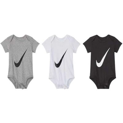NIKE Swoosh 3 Pack S/S Bodysuit voor baby's White 0/6 maanden NIKE Swoosh 3 Pack S/S Bodysuit voor baby's White 0/6 maanden