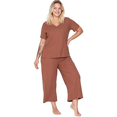 Trendyol Dames effen gebreide T-shirt-broek plus grootte pyjama set, Bruin, 3XL grote maten Trendyol Dames effen gebreide T-shirt-broek plus grootte pyjama set, Bruin, 3XL grote maten