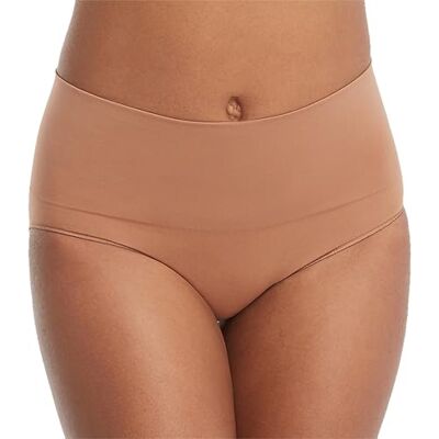 Spanx Shapewear voor dames Everday Shaping Tummy Control Slip, Naked 3.0, L Spanx Shapewear voor dames Everday Shaping Tummy Control Slip, Naked 3.0, L