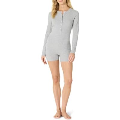 Amazon Essentials Lounge-romper met lange mouwen en ribbels voor dames Amazon Essentials Lounge-romper met lange mouwen en ribbels voor dames