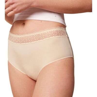 Triumph dames ondergoed, nude, L Triumph dames ondergoed, nude, L