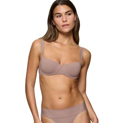 Triumph Body Make-up Illusion WP01 EX Chocolate Mousse, Chocolate Mousse, 75D Triumph Body Make-up Illusion WP01 EX Chocolate Mousse, Chocolate Mousse, 75D