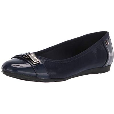 Anne Klein Dames Able Ballet Platte Schoen Brede Breedte, Navy Multi Stof, 39.5 EU breed Anne Klein Dames Able Ballet Platte Schoen Brede Breedte, Navy Multi Stof, 39.5 EU breed