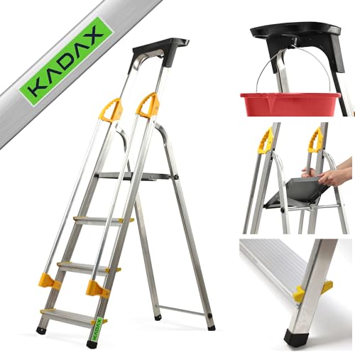 KADAX Aluminium ladder, staande ladder met leuning, trapladder belastbaar tot 150 kg, ladder in 4 treden, inklapbare huishoudladder met vak voor borstel en antislipvoeten (4 treden)