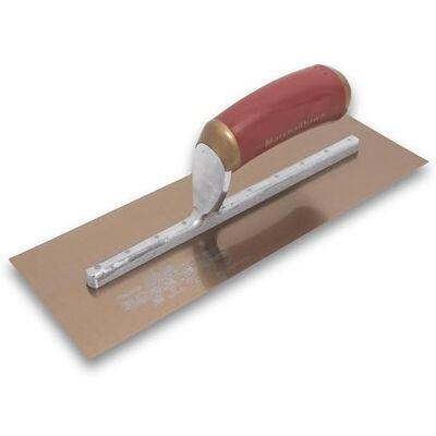 Marshalltown vlakke PermaShape troffel, Durasoft handvat, goud staal, afmetingen: 330x127 mm Marshalltown vlakke PermaShape troffel, Durasoft handvat, goud staal, afmetingen: 330x127 mm