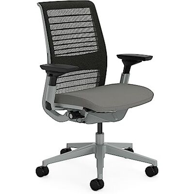 Steelcase Think Ergonomische, in hoogte verstelbare bureaustoel met verstelbare lendensteun en armleuningen, ademende 3D-gebreide peperrugleuning en comfortabele zitstof voor nachtuilen Steelcase Think Ergonomische, in hoogte verstelbare bureaustoel met verstelbare lendensteun en armleuningen, ademende 3D-gebreide peperrugleuning en comfortabele zitstof voor nachtuilen