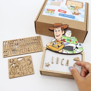 WONDEE Disney Lamp Toy Story voor kinderen, gepersonaliseerd met namen en tekeningen uit de film, nachtlampje voor kinderen, Buzz Lightyear en Woody, cadeaus voor jongens, Disney Toy Story geschenken WONDEE Disney Lamp Toy Story voor kinderen, gepersonaliseerd met namen en tekeningen uit de film, nachtlampje voor kinderen, Buzz Lightyear en Woody, cadeaus voor jongens, Disney Toy Story geschenken