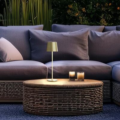 Lightbox LED tafellamp voor binnen & buiten 37 cm / 23 cm hoog, Ø 10 cm mobiele LED tafellamp voor buiten, 37cm, 310lm, touchdimmer, USB, goudkleurig Lightbox LED tafellamp voor binnen & buiten 37 cm / 23 cm hoog, Ø 10 cm mobiele LED tafellamp voor buiten, 37cm, 310lm, touchdimmer, USB, goudkleurig