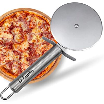 D'Emilia Professionele pizzasnijder van roestvrij staal voor gebruik in de keuken, scherpe rol met een diameter van 9 cm, veelzijdig bruikbaar, gemakkelijk te reinigen en duurzaam D'Emilia Professionele pizzasnijder van roestvrij staal voor gebruik in de keuken, scherpe rol met een diameter van 9 cm, veelzijdig bruikbaar, gemakkelijk te reinigen en duurzaam