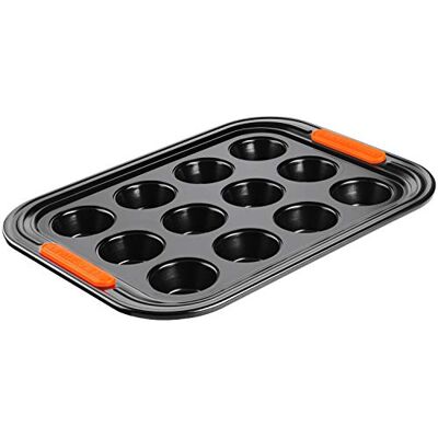 Le Creuset 941001400 Geharde bakvorm met anti-aanbaklaag, bakplaat met 12 vormpjes voor muffins, zwart, 30 cm Le Creuset 941001400 Geharde bakvorm met anti-aanbaklaag, bakplaat met 12 vormpjes voor muffins, zwart, 30 cm