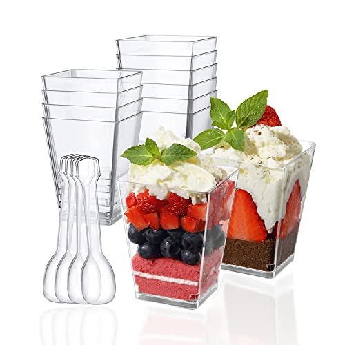 PALUDO 50 Stuks Mini Dessertbekers met Lepels 150ml Dessertglazen Plastic Dessertbekers Helder Herbruikbare Trapeziumvormige Dessertbekers Set voor Mousse Pudding Desserts Bruiloftsfeest