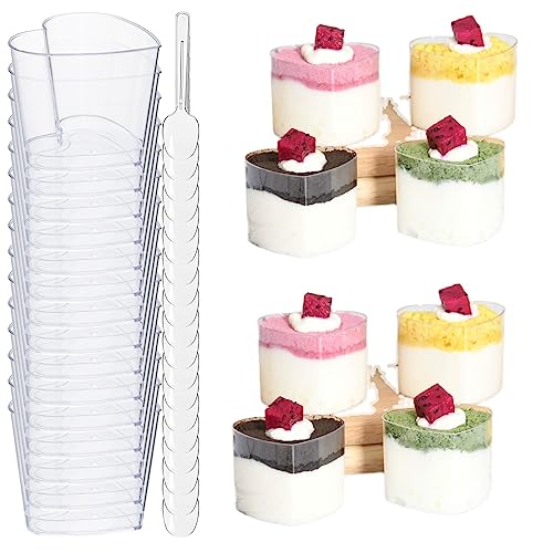 YIDM Mini dessertglazen plastic met lepels, 50 stuks, dessertbekers in hartvorm, 150 ml, herbruikbare dessertkopjes, helder met 50 soeplepels voor mousse, pudding, desserts, bruiloften, feesten