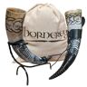 Hornerey „Flokis Horn”, 500 ml Viking  Set met standaard en riemhouder, Methorn, LARP, Horn, set van 1 stuk, zwart