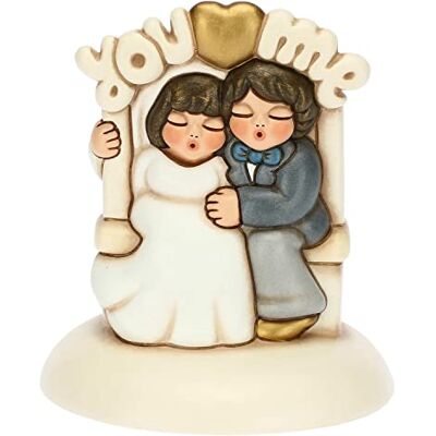 THUN , Gastgeschenk voor bruiloft, top cake met bruidspaar van keramiek, met de hand versierd, lijn gastgeschenken, 12,3 x 12 x 14,2 cm H THUN , Gastgeschenk voor bruiloft, top cake met bruidspaar van keramiek, met de hand versierd, lijn gastgeschenken, 12,3 x 12 x 14,2 cm H