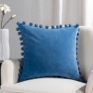 furn. Dora Velvet Pom Pom Veer rijk gevuld kussen furn. Dora Velvet Pom Pom Veer rijk gevuld kussen