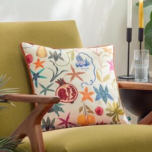 furn Wylder Pomona Floral Piped Feather Rich gevuld kussen furn Wylder Pomona Floral Piped Feather Rich gevuld kussen