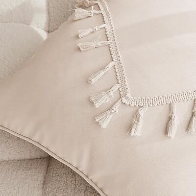 room99 Chloe Sierkussenovertrek, 45 x 45 cm, decoratieve sierkussenhoes, decoratief, esthetisch, modern, slaapkamer, woonkamer, met franjes, lichtbeige room99 Chloe Sierkussenovertrek, 45 x 45 cm, decoratieve sierkussenhoes, decoratief, esthetisch, modern, slaapkamer, woonkamer, met franjes, lichtbeige