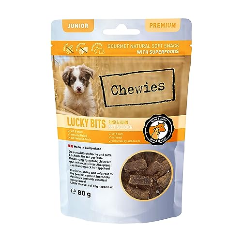 Chewies Lucky Bits Rund- en kip Junior Hondenlekkernij voor puppy's, graanvrij en zacht, met veel eiwitten en superfoods zoals biergist of ginkgo, zonder suiker (80 g)