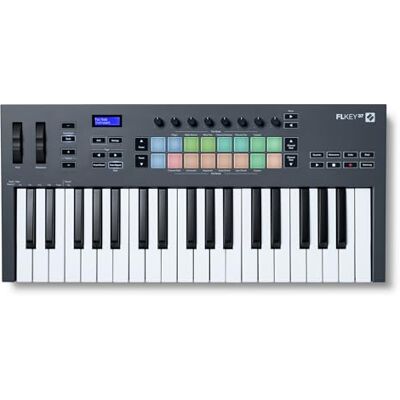 Novation FLkey 37 MIDI-toetsenbord-controller, naadloze FL Studio integratie met akkoord- en toonladdermodus Al de software die je nodig hebt voor muziekproductie. Novation FLkey 37 MIDI-toetsenbord-controller, naadloze FL Studio integratie met akkoord- en toonladdermodus Al de software die je nodig hebt voor muziekproductie.