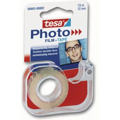 tesa Handafroller met dubbelzijdige plakfolie voor foto's Afroller met dubbelzijdige kleefband voor stevige hechting om foto’s in een album te plakken ook oneffen oppervlakken tesa Handafroller met dubbelzijdige plakfolie voor foto's Afroller met dubbelzijdige kleefband voor stevige hechting om foto’s in een album te plakken ook oneffen oppervlakken