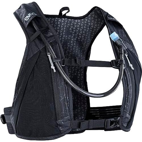 evoc HYDRO PRO 6 + HYDRATION BLADDER 1,5, hydratatierugzak (2 voedingscompartimenten en zakken met rits, magnetische drinkslangklem, incl. 1,5l hydratatieblaas, één maat), zwart