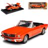 Motormax Ford Mustang I 1e generatie 1/2 cabrio oranje 1e modeljaar 1964 generatie 1964-1966 1/18 model auto