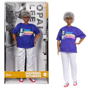 Barbie Signature Opal Lee Serie Inspiring Women, verzamelpop met Opal's Walk For Freedom T-shirt, witte broek en bril, standaard en showbox, 6+ jaar, JJX60 Barbie Signature Opal Lee Serie Inspiring Women, verzamelpop met Opal's Walk For Freedom T-shirt, witte broek en bril, standaard en showbox, 6+ jaar, JJX60