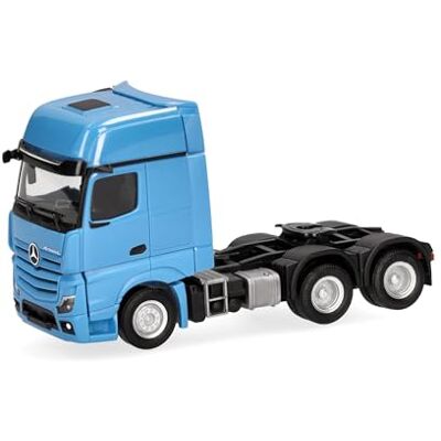 Herpa vrachtwagenmodel Mercedes-Benz Actros L Gigaspace trekker 3 assen (6x4), lichtblauw, miniatuur op schaal 1:87, verzamelmodel, Made in Germany, kunststof Herpa vrachtwagenmodel Mercedes-Benz Actros L Gigaspace trekker 3 assen (6x4), lichtblauw, miniatuur op schaal 1:87, verzamelmodel, Made in Germany, kunststof