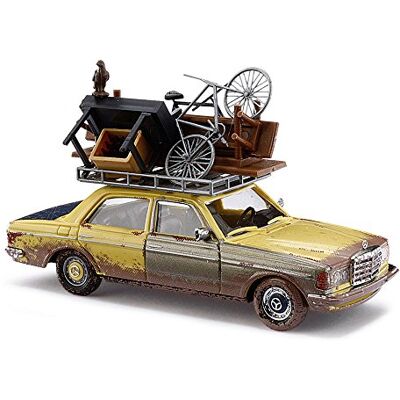 Busch 46858 Mercedes W123 Limousine onverwoestbaar Busch 46858 Mercedes W123 Limousine onverwoestbaar