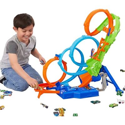 Hot Wheels Speelgoedauto Baanset met 4 Loopings, Crashzones met 3 mogelijkheden en Gemotoriseerde Booster, Opvouwbaar dus makkelijk op te bergen, met Speelgoedauto (schaal 1:64), HXT06 Hot Wheels Speelgoedauto Baanset met 4 Loopings, Crashzones met 3 mogelijkheden en Gemotoriseerde Booster, Opvouwbaar dus makkelijk op te bergen, met Speelgoedauto (schaal 1:64), HXT06