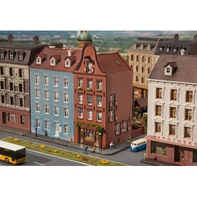 Faller FA 232335 oude stad met sigarenladen, accessoires voor de modelspoorweg, modelbouw Faller FA 232335 oude stad met sigarenladen, accessoires voor de modelspoorweg, modelbouw