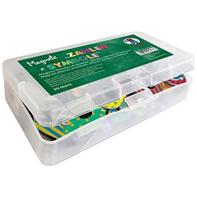 Ursus 43110099 magneten cijfers en symbolen, 90 stuks in een plastic doos, in verschillende designs en maten van 1,5 4,4 cm, cijfers en rekensymbolen, ideaal als cadeau voor de eerste schooldag Ursus 43110099 magneten cijfers en symbolen, 90 stuks in een plastic doos, in verschillende designs en maten van 1,5 4,4 cm, cijfers en rekensymbolen, ideaal als cadeau voor de eerste schooldag