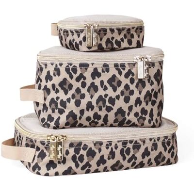 Itzy Ritzy Verpakking Cubes Set van 3 verpakkingsblokken of reisorganisatoren; Elke kubus is voorzien van een mesh top, dubbele ritsen en een stoffen handvat, luipaard Itzy Ritzy Verpakking Cubes Set van 3 verpakkingsblokken of reisorganisatoren; Elke kubus is voorzien van een mesh top, dubbele ritsen en een stoffen handvat, luipaard