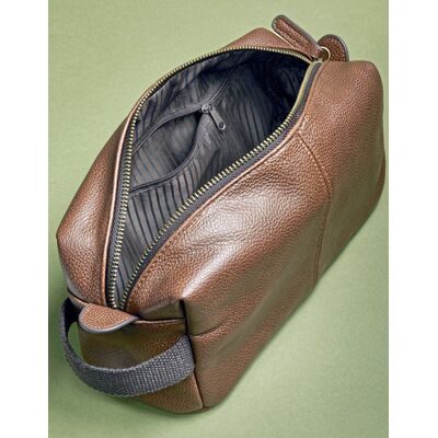 Quadra QD879 NuHide® Washbag Quadra QD879 NuHide® Washbag